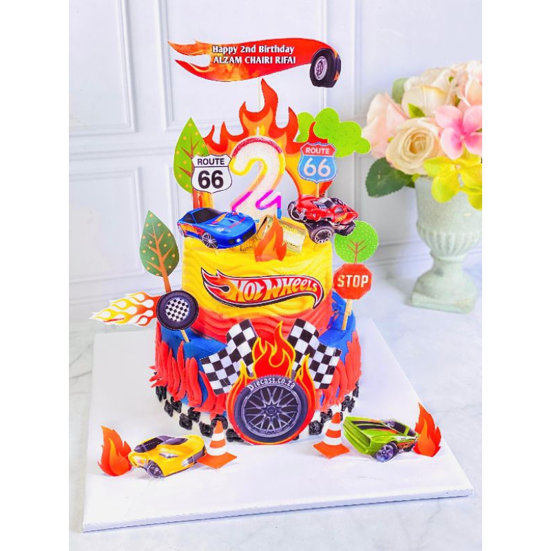 

kue ulang tahun anak birthday hotwhells topper cake