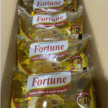 

Fortune Pillow Minyak Goreng Kemasan Bantal 1L Isi 12 Per Dus