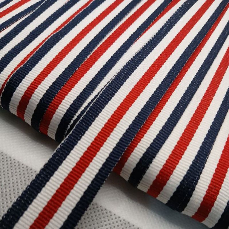 

pita motif salur merah 2 cm.per meter.