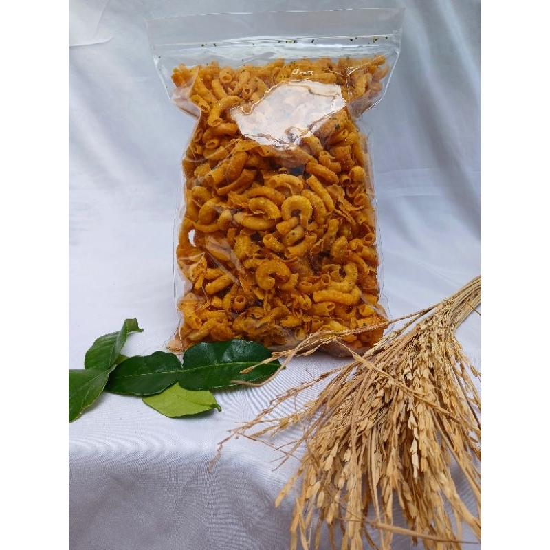 

Makaroni pedas daun jeruk / Makaroni original daun jeruk kemasan 250gr 500gr 1kg