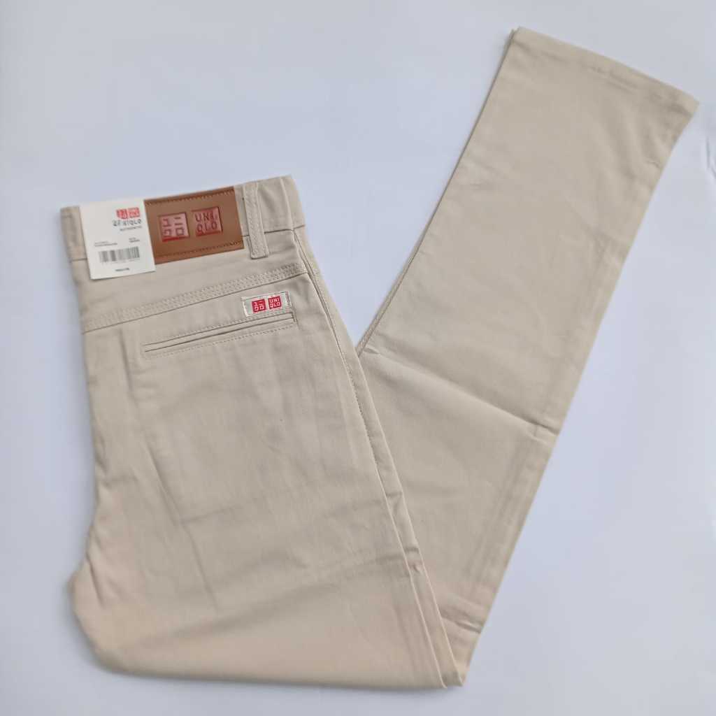 UNIQLO  / Celana Cinos pria slim fit / Celana Panjang pria Terbaru