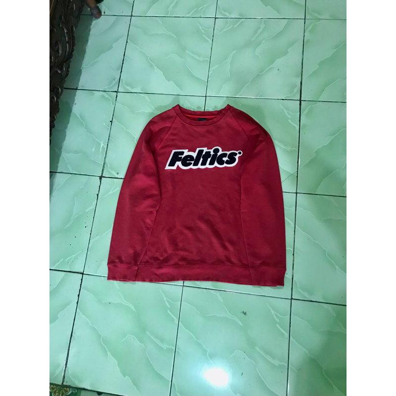 Crewneck FELTICS merah