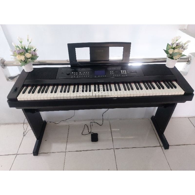 Piano Digital Yamaha DGX650B