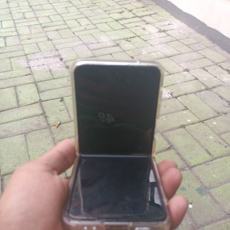 z flip 3 minus lcd mati gelap mati