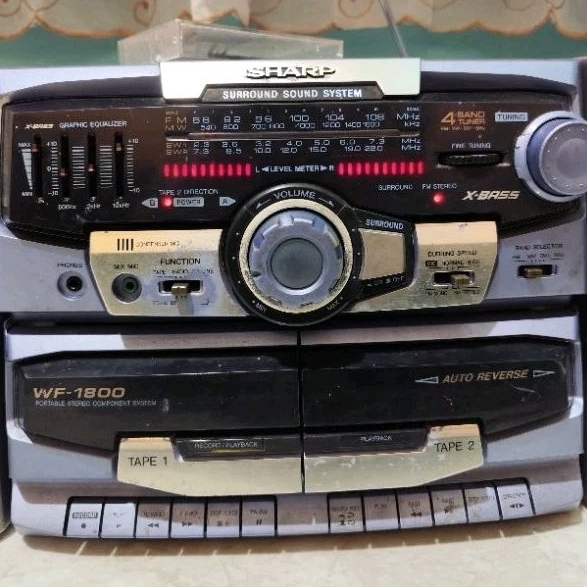 Head Radio Tipe Pemutar Kaset Kompo Sharp WF-1800. Kondisi sudah diservice untuk Ganti Vulume Kondis