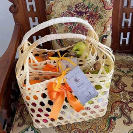 Keranjang Anyaman bambu rotan parcel, keranjang bingkisan idulfitri imlek ukuran. Besar