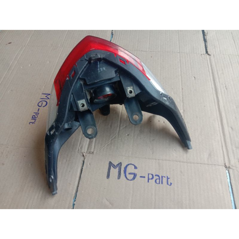 lampu belakang honda beat fi / stoplamp beat fi/ lampu stop beat fi 2013/2014/2015/2016 original hon