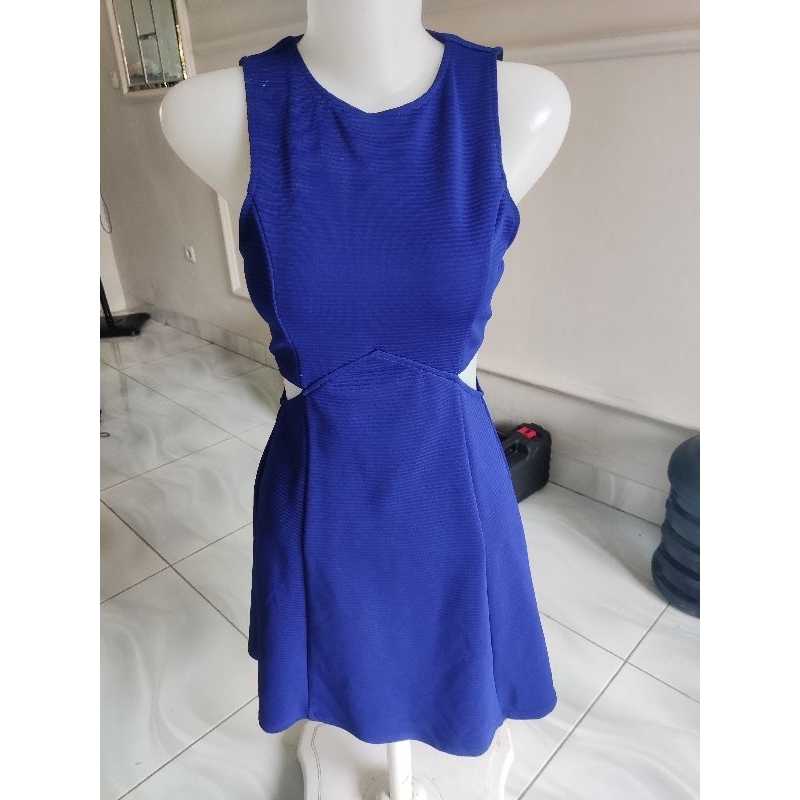 minidress party dress pinggang bolong dress biru