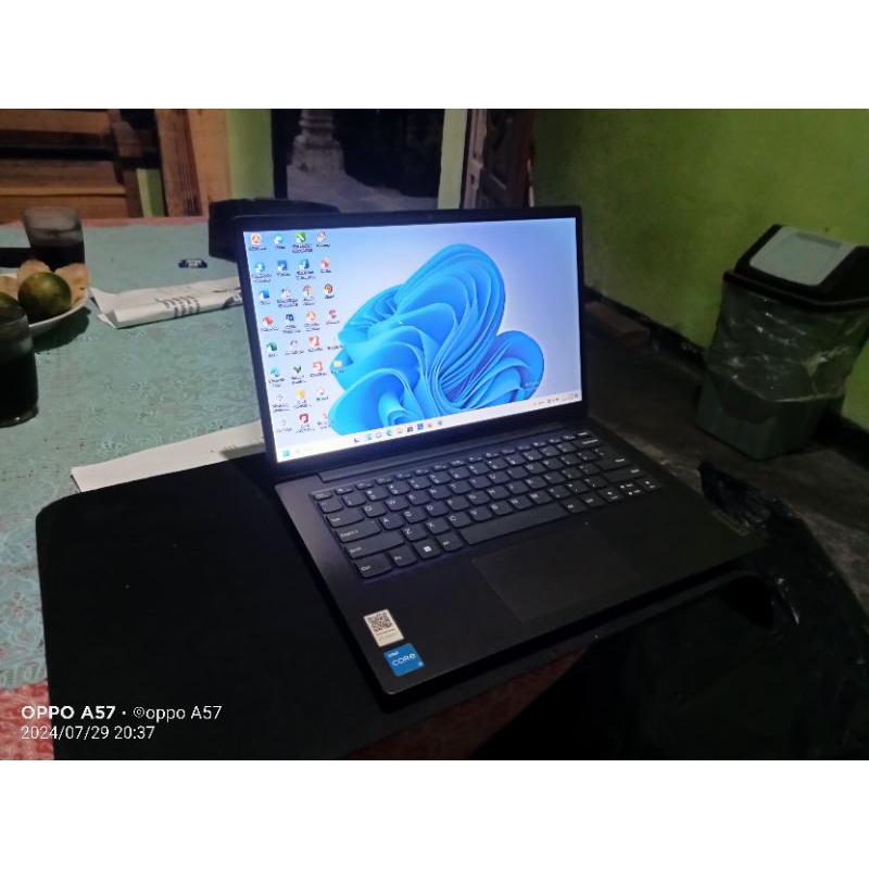 Laptop lenovo i3 gen 11 like new