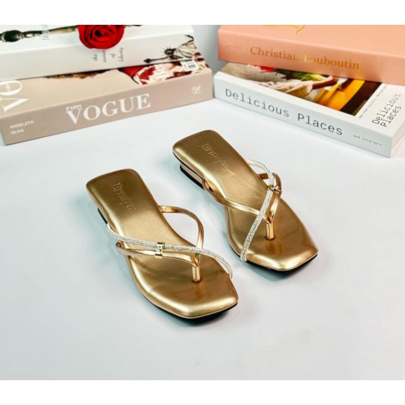 Sandal Jepit wanita dewasa empuk model hak tahu 3 cm flat silang mutiara kekinian terbaru