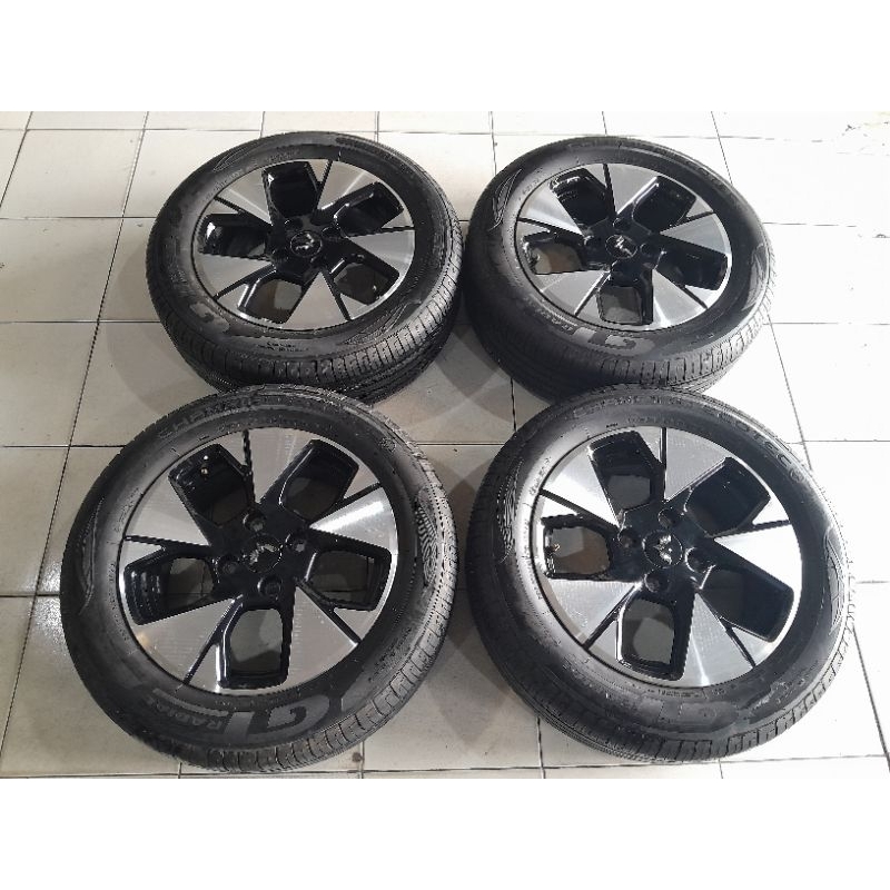 Velg Bekas Original STD WULING ALVEZ Ring 16 pcd 4x114.3 Ban Gt Champiro 205 60 R16