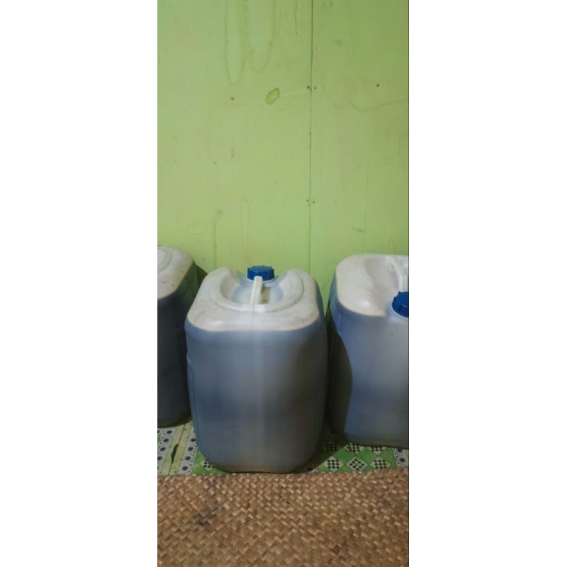 

Madu Akasia Sumatra Ukuran 25kg