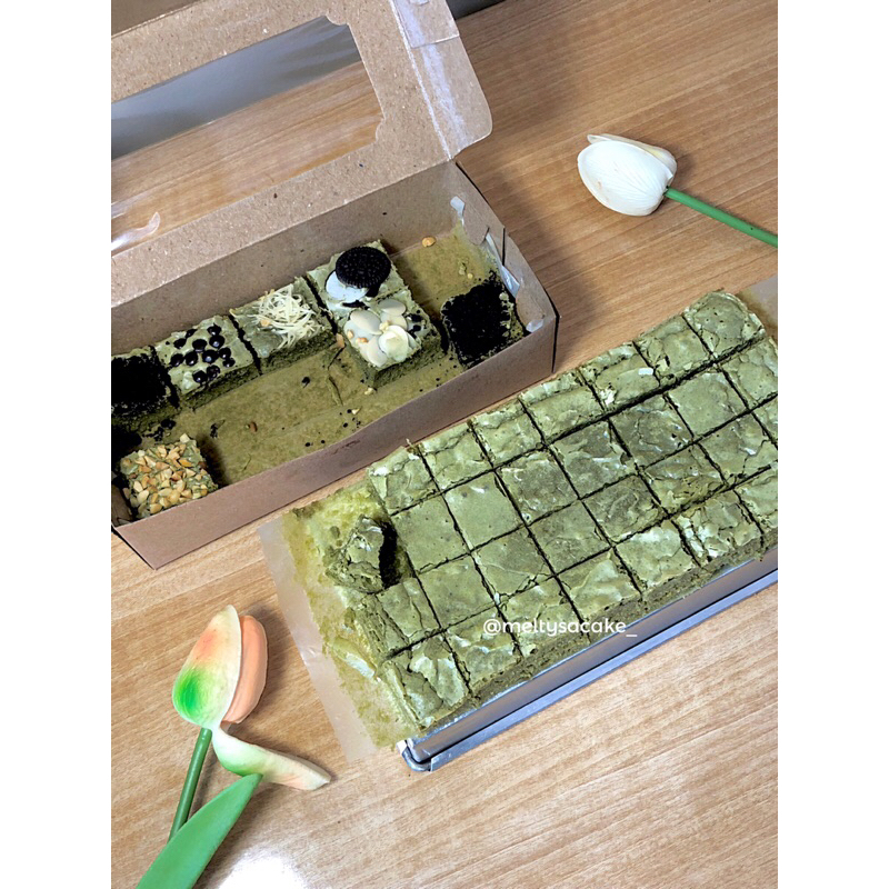 

fudgy matcha medium size 10x20