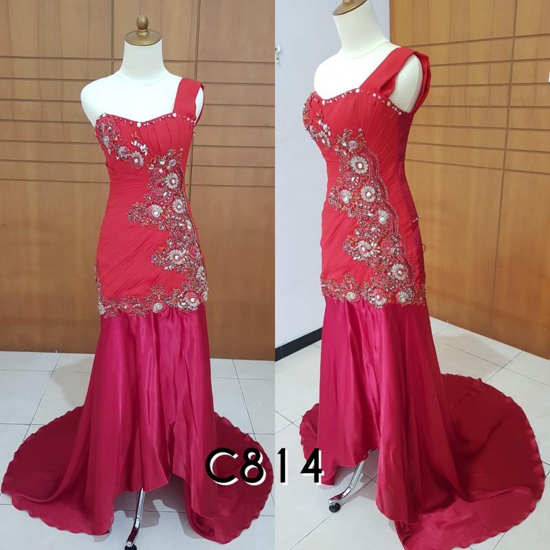 gaun pesta ekor merah bahan satin