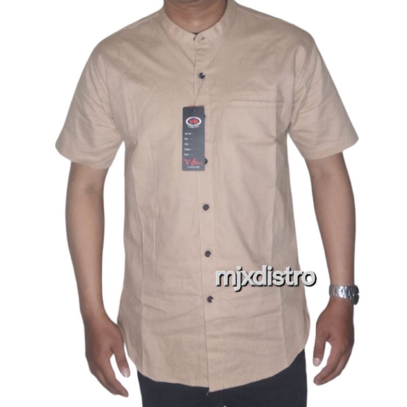 Kemeja Pria Lengan Pendek Kerah Shanghai/Kemeja Koko Pendek Basic Warna Coklat Susu Cream Muda