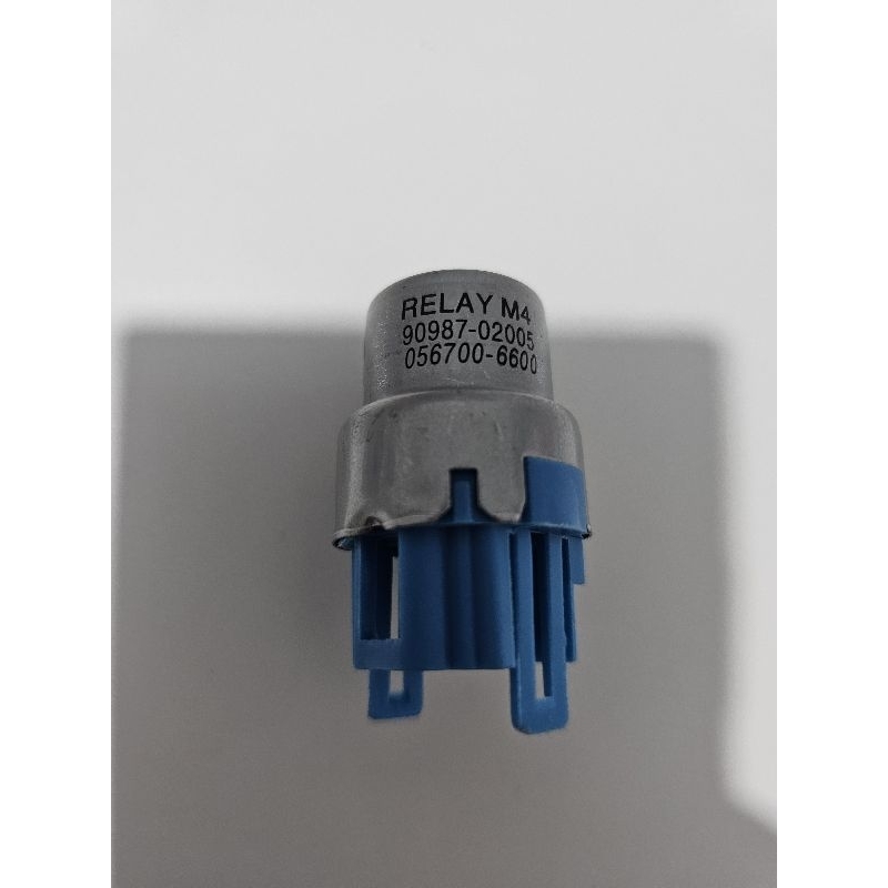 relay bulat Dutro 24 volt kaki 4