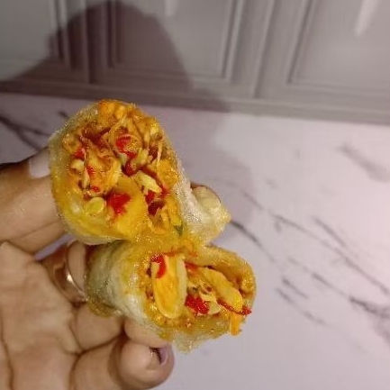 

Cireng mini isi ayam suwir pedas || Isi 8 pcs by ngemilskuy_pati