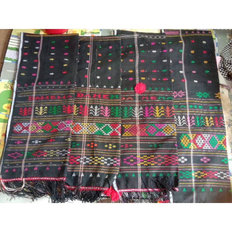 ulos Batak hitam Panonga Batak toba bisa untuk bahan baju, kerajinan tangan dll