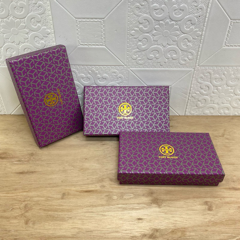 

kardus box dompet panjang tory uk 20,5 x 11 x 4