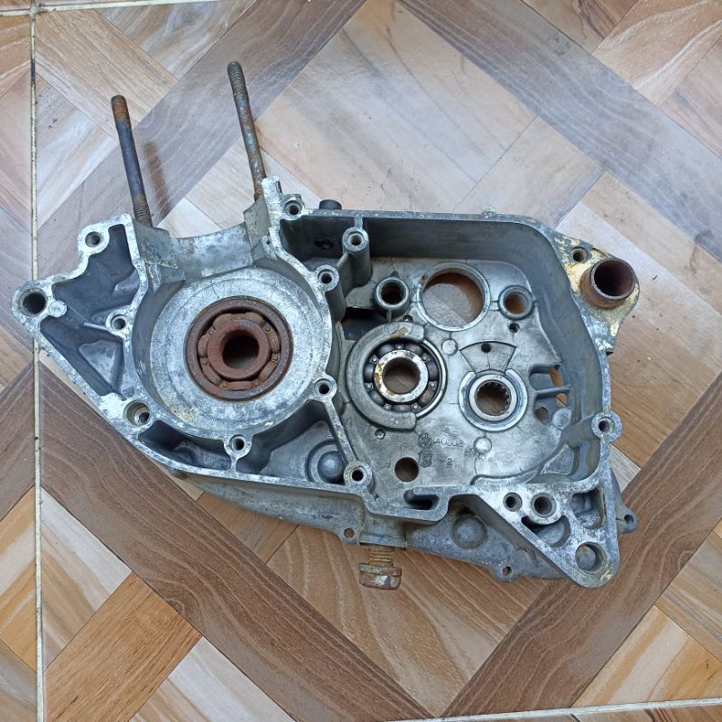 crankcase kalter mesin krengkes kanan Yamaha DT 100 dt 125 Original