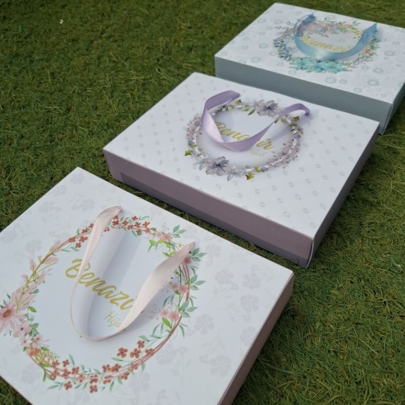 

Custom box laci 22x16x3,5 Cm