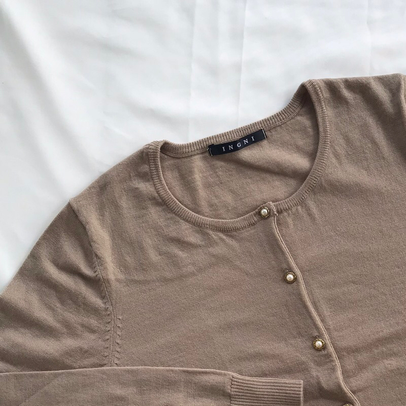 Preloved Cardigan Ingni [ LIKE NEW BGT ]
