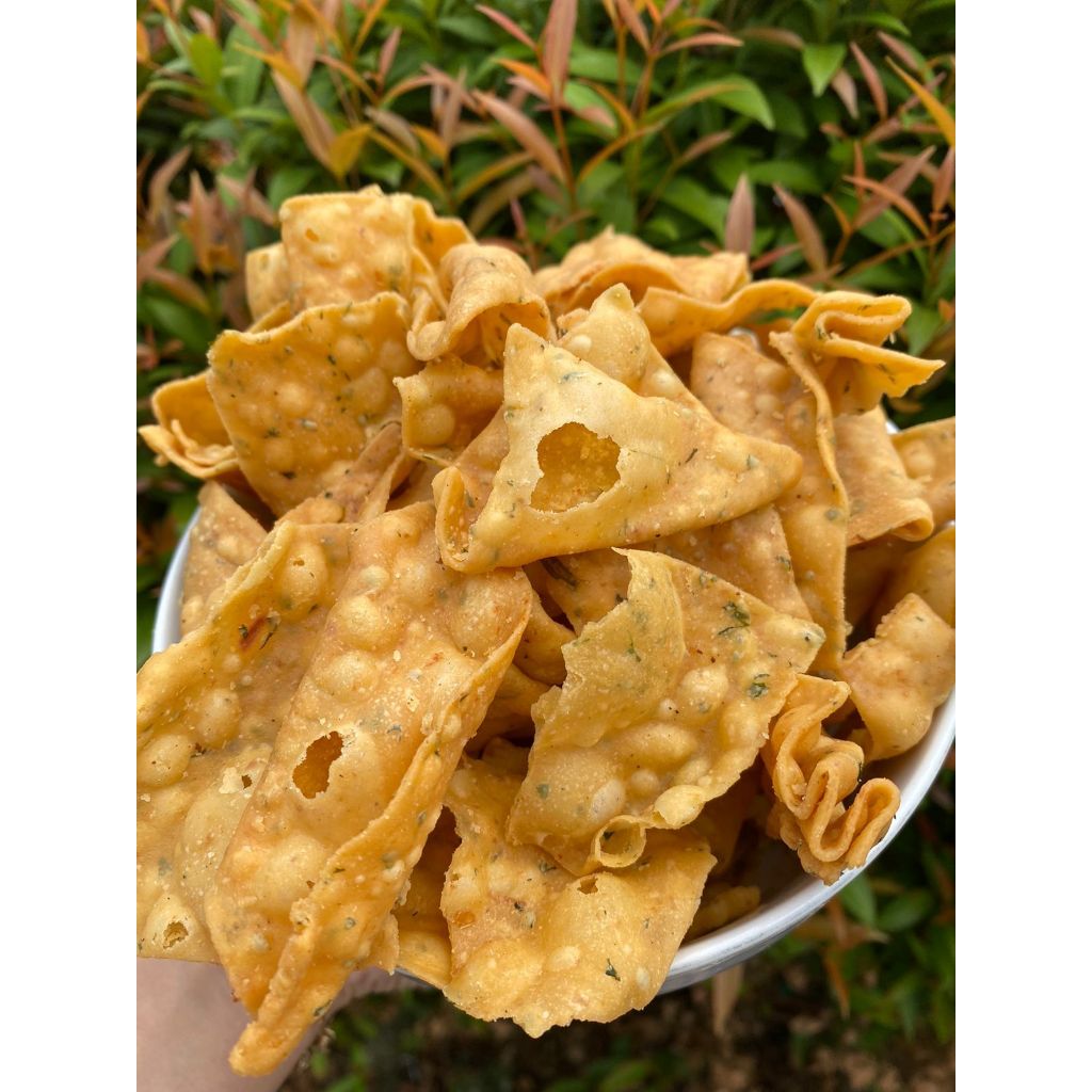 

snack kue bawang pedas 250gr