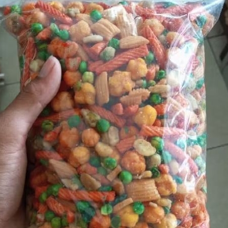 

Kacang Mix / Kacang Campur Termurah 500gr