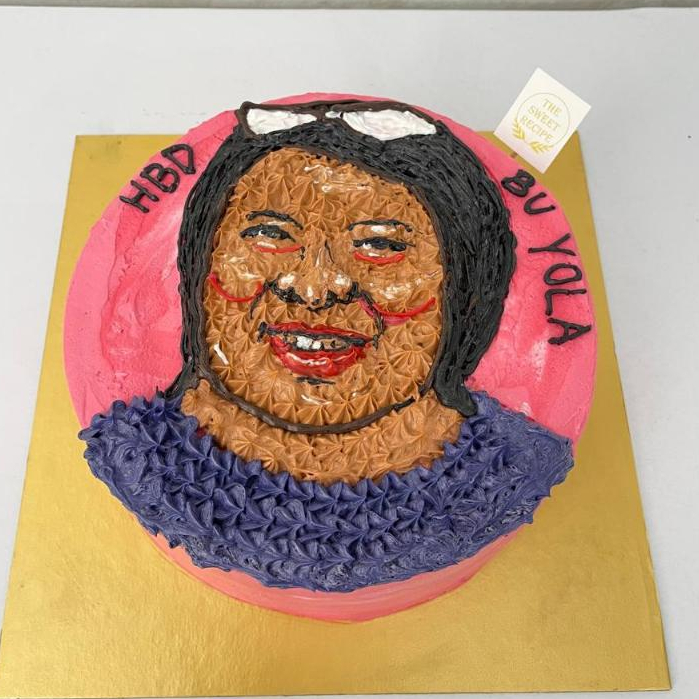 

Kue Kacamata di atas