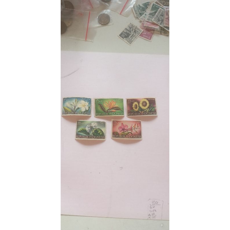 

perangko indonesia thn 1957 set 5.keping