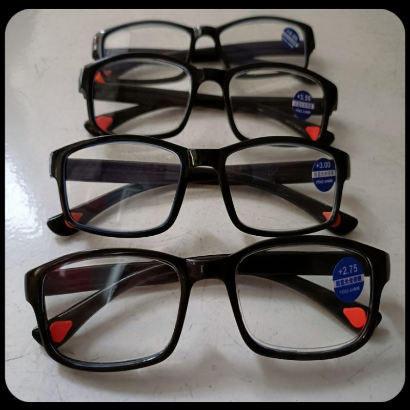 Kacamata Baca Plus +0.25 Sd +4.00