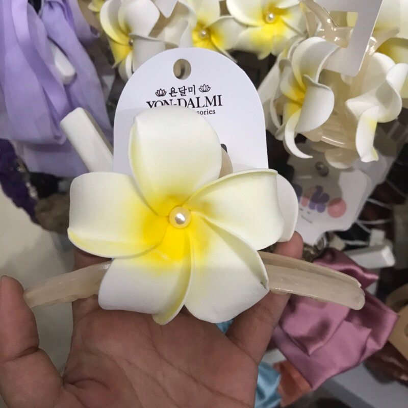 JEPIT RAMBUT BUNGA KAMBOJA JEPIT RAMBUT BALI BUNGA HARGA MURAH JEPIT RAMBUT DEWASA
