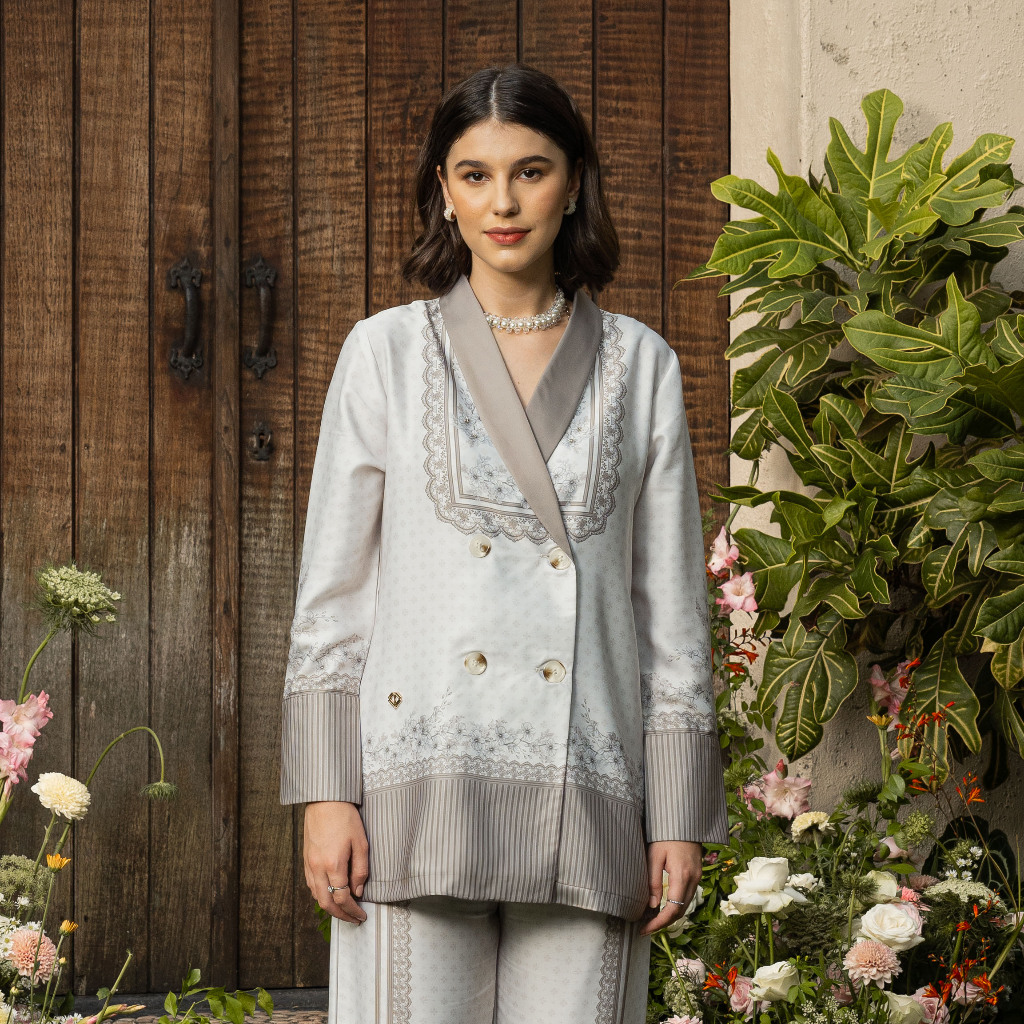 VAIA Atelier - Atasan Blazer Blouse Wanita Levanya