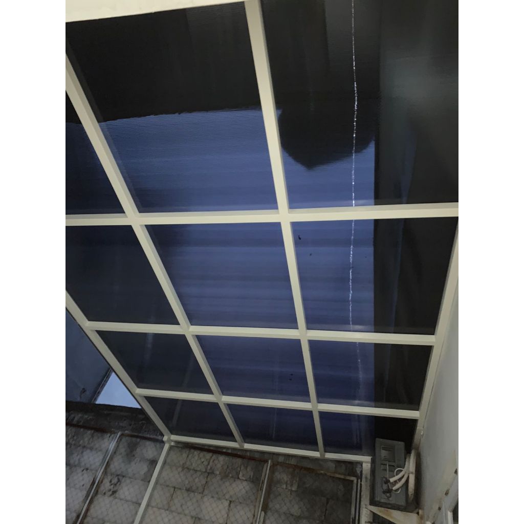 kanopi atap polycarbonate grey