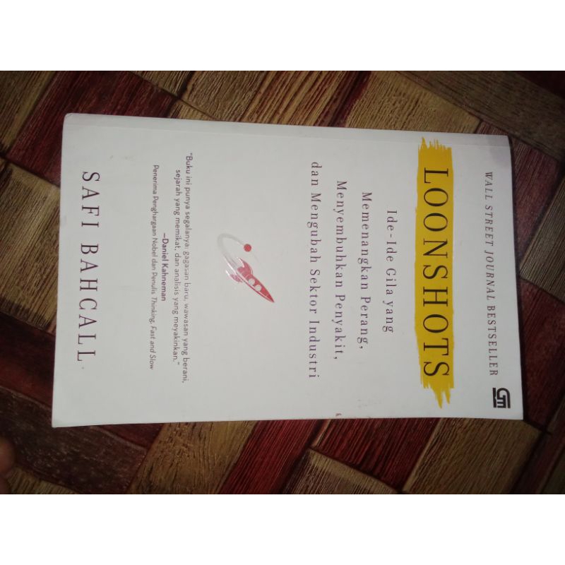 

Bukuloonshots bysafi bahcall(preloved)