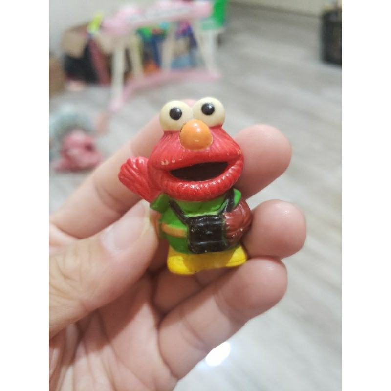 ACTION MINI FIGURE FIGUR ELMO SESAME STREET MERAH RED RARE LANGKA JADUL VINTAGE KARTUN CARTOON CARTO