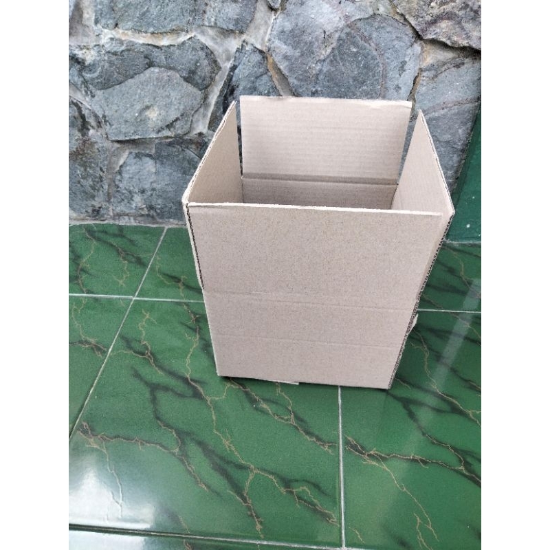 

KARDUS SEDANG