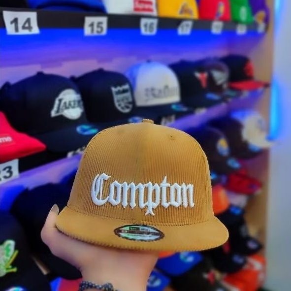 Topi snapback COMPTON