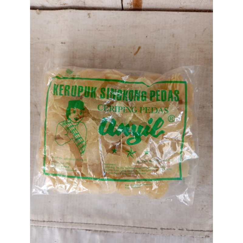 

KERUPUK SINGKONG PEDAS Merk UYIL