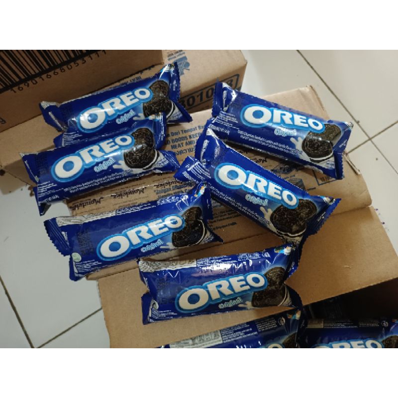 

Dapat 4pc Oreo roll 64gr rasa Vanila