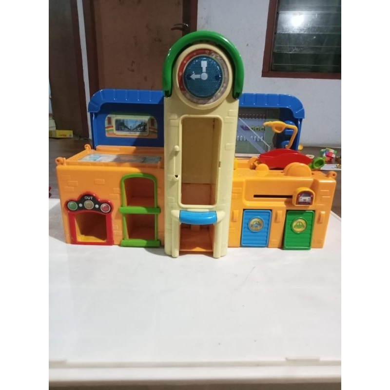 diorama parkir tayo