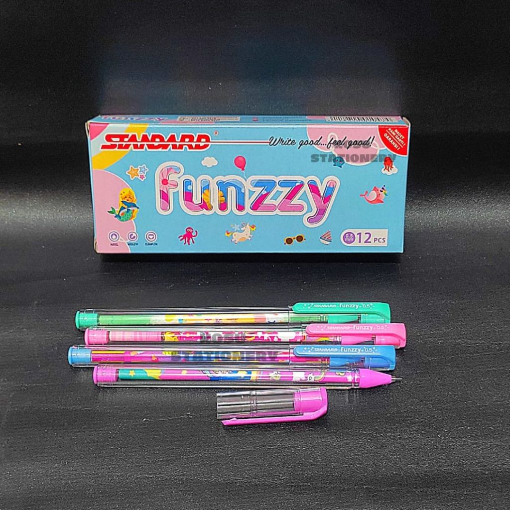 

BOLPEN / BALLPOINT / PULPEN / POLPEN STANDARD FUNZZY 0.5mm MOTIF HITAM
