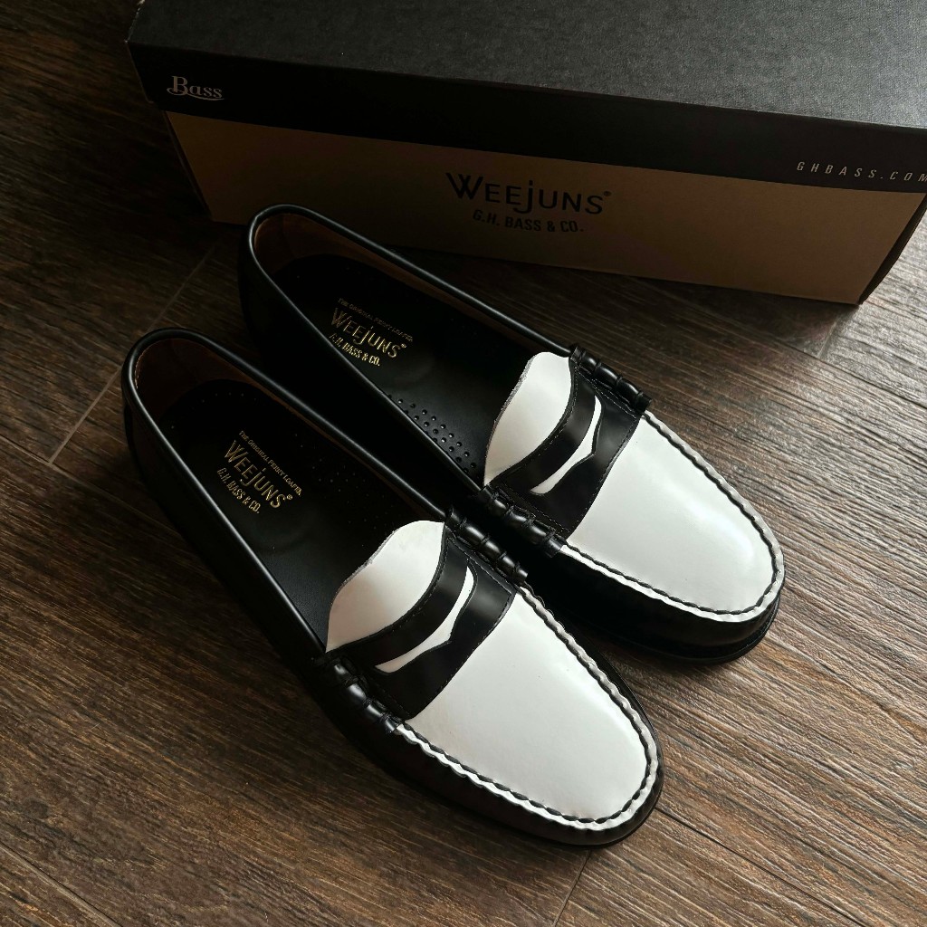 GH BASS Weejuns / G.H Bass Weejuns Heritage Larson Moc Penny Loafer Black and White Leather BA11010H