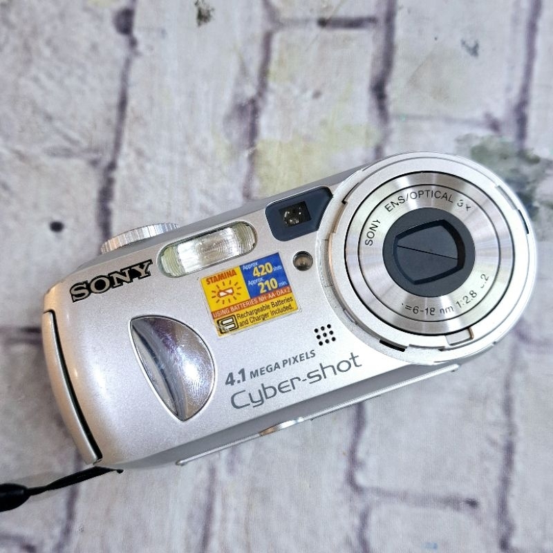 Kamera Digital Sony CyberShot DSC-P73 Normal