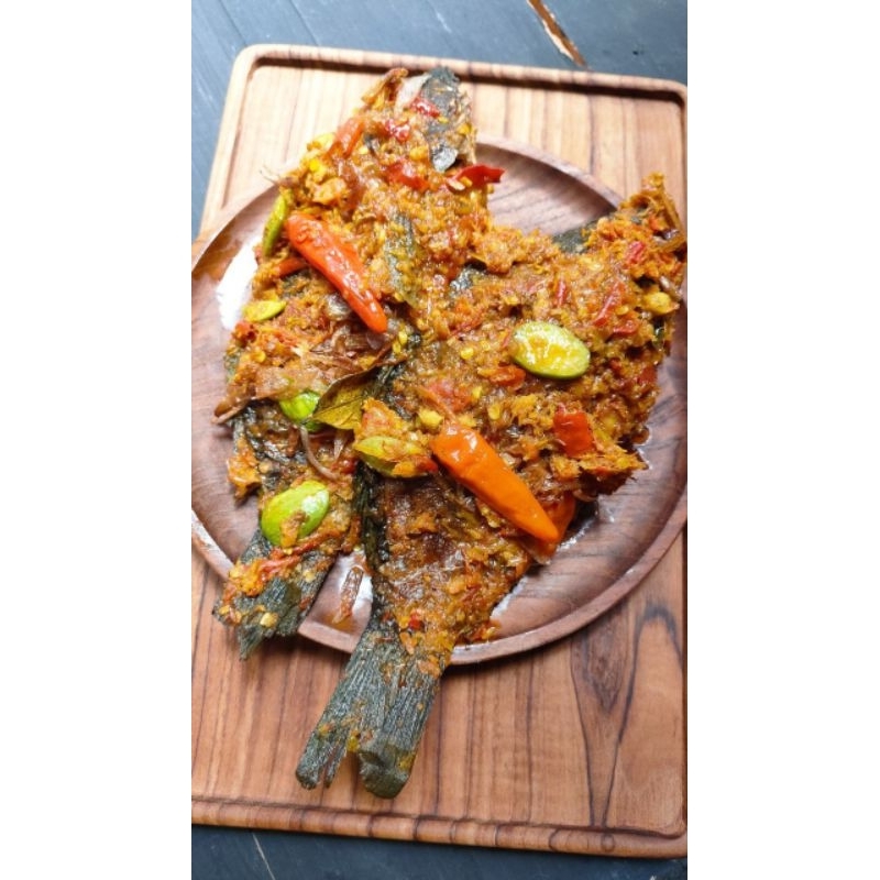 

Pesmol Ikan mas (khas Betawi) isi 2 ekor