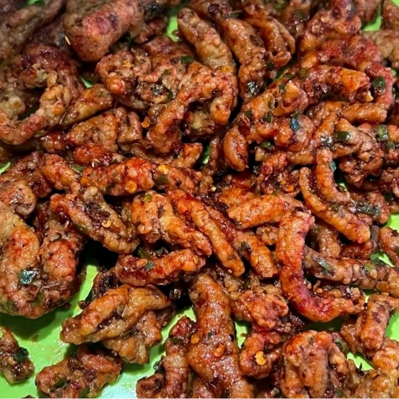 

1Kg - USUS AYAM CRISPY PEDAS DAUN JERUK 1KG MAK ENAK SNACK