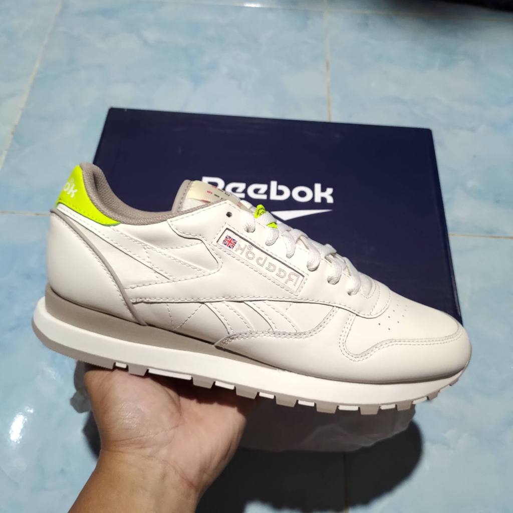 REEBOK CLASSIC LEATHER CHALK  WHITE ORIGINAL [100074343] size 42