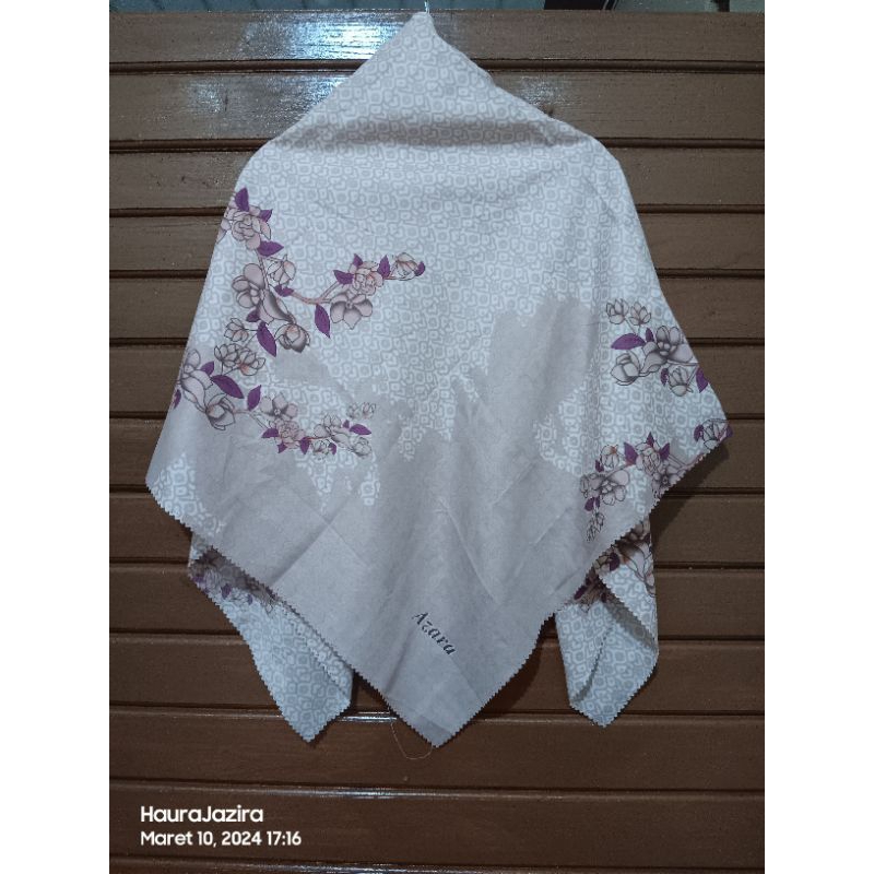 Hijab Motif segi empat 130 x130