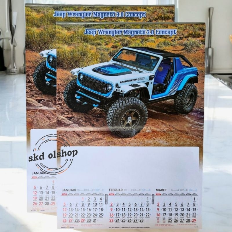 

kalender tahun 2025 mobil tangguh Ao 125 4 lembar 3 bulanan ukuran 38x54cm( terima castume cetak merek)