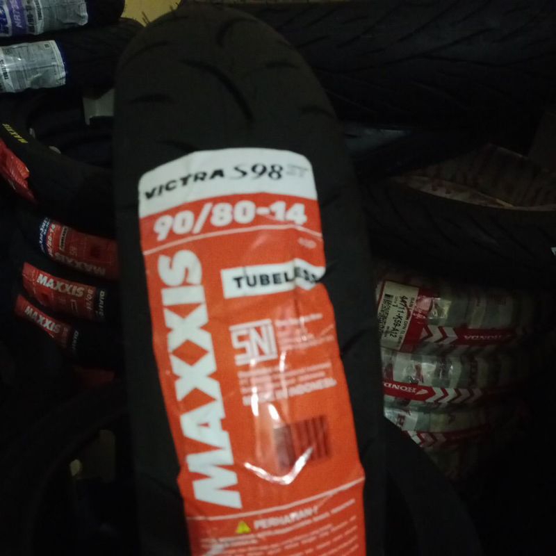 Maxxis victra 90/80-14